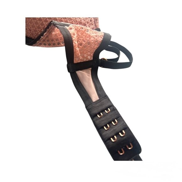 Victoria’s Secret Luxe Pink Demure Foil Lined Fishnet Plunge Underwire Bra 32 D - Picture 12 of 13